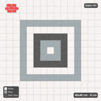 Interlock (Pasco) 40x40 cm · SQ44-187 · Triple Course Border with Rings Field