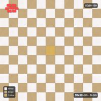 Interlock (Pasco) 50x50 cm · SQ55-109 · Stack Bond - Chess Board with Centre Medallion