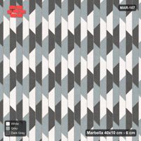 Interlock (Pasco) 40x10 cm · MAR-107 · Upright Cube Illusion Trio - Monochrome