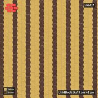 Interlock (Pasco) 24x13 cm · UNI-017 · Vertical accent courses (1 in 3), quarter-turn lay