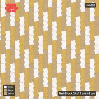 Interlock (Pasco) 24x13 cm · UNI-092 · Three-tone diagonal cycle, 2x1 cells, quarter-turn lay, kerb frame (Golden Sand)