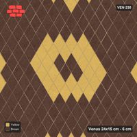 Interlock (Pasco) 24x15 cm · VEN-230 · Round medallion field, 120 cm repeat, turned 90 deg, kerb frame