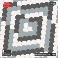 Interlock (Pasco) 21x21 cm · TRI-102 · Graded square rings, three-tone, turned 45 deg, kerb frame - Monochrome